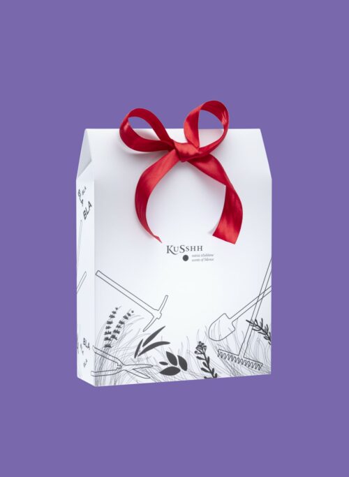 Poklon kutija sa vrpcom